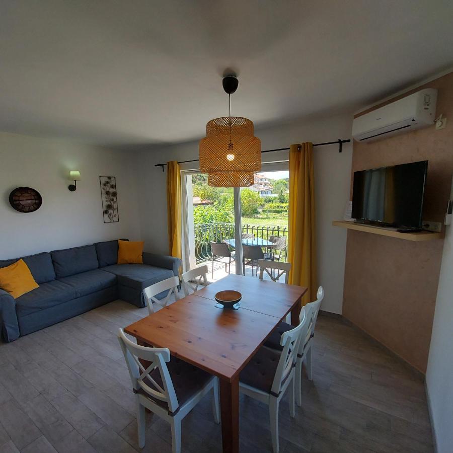 Apartments Batistic Supetarska Draga Extérieur photo