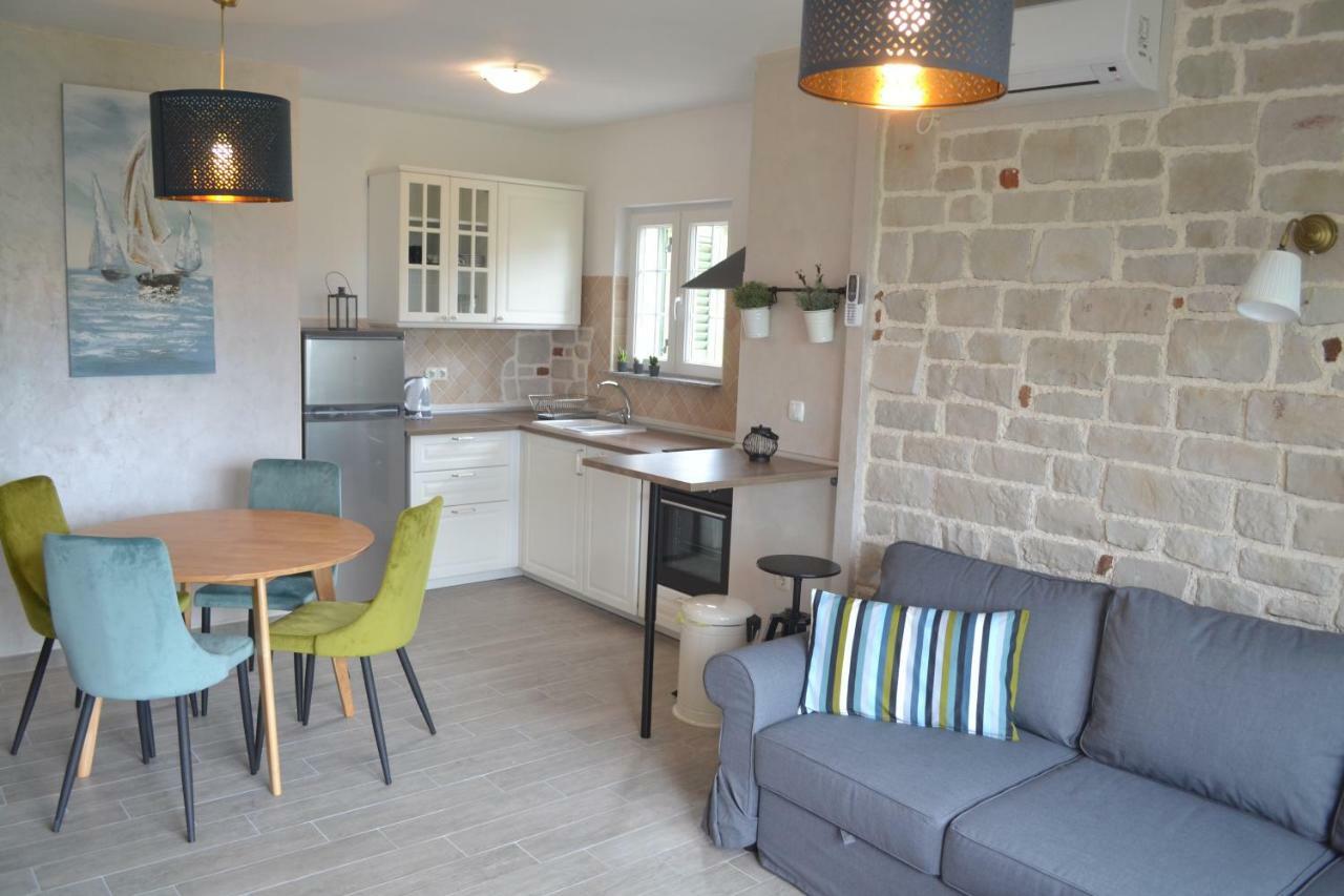 Apartments Batistic Supetarska Draga Extérieur photo